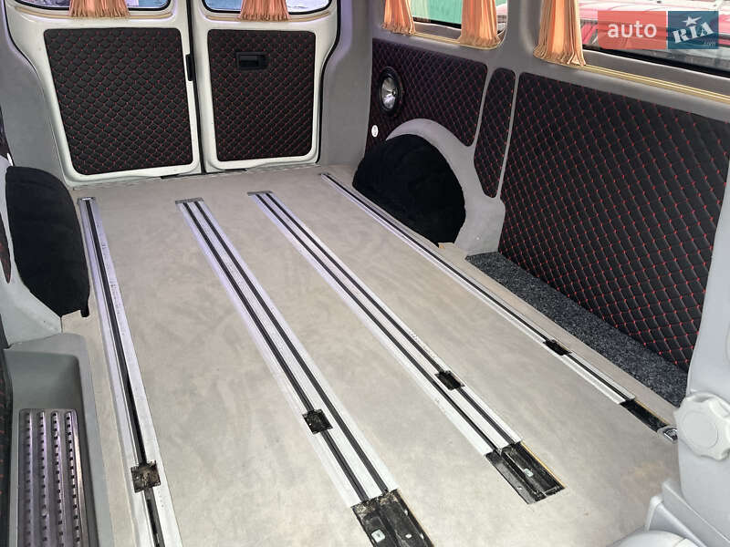 Мікроавтобус вантажний (до 3,5т) Volkswagen Transporter 2013 в Гаврилівці