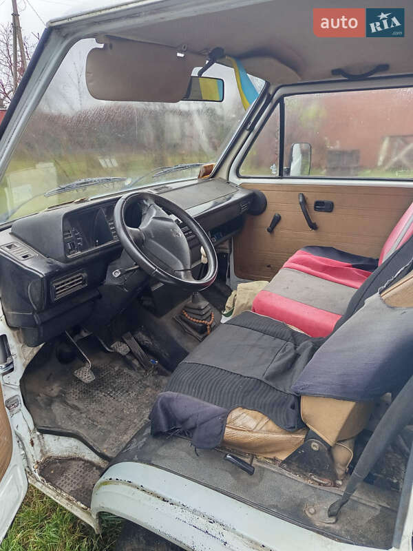 Минивэн Volkswagen Transporter 1988 в Решетиловке