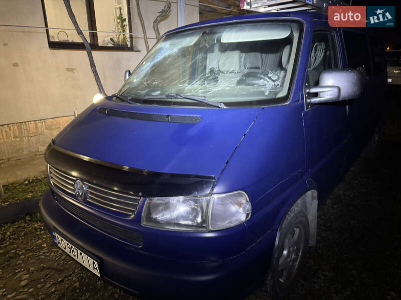 Минивэн Volkswagen Transporter 2003 в Тячеве