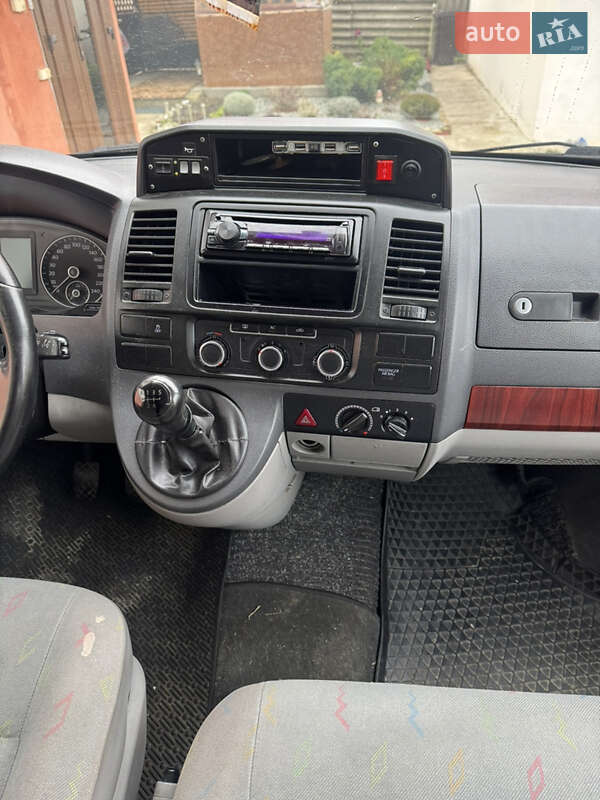 Минивэн Volkswagen Transporter 2012 в Золочеве