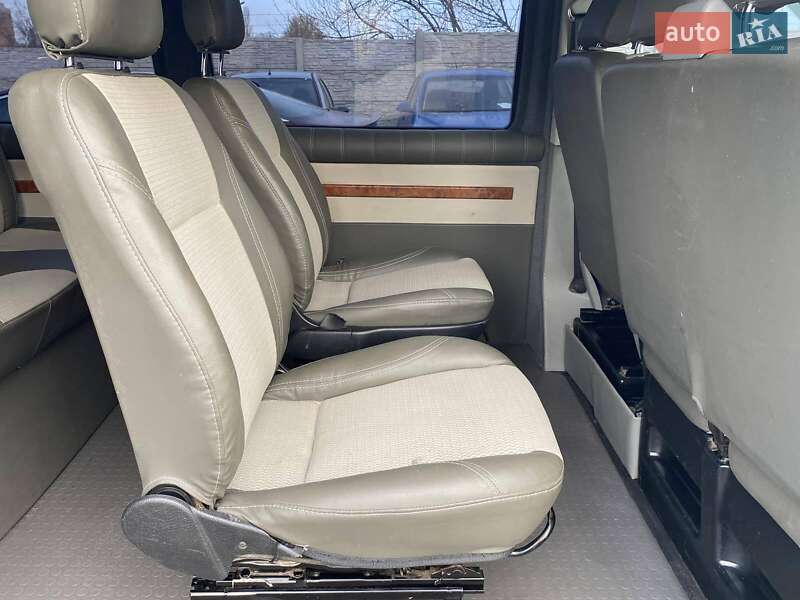 Мінівен Volkswagen Transporter 2010 в Миколаєві