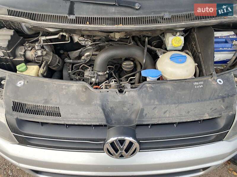 Мінівен Volkswagen Transporter 2010 в Миколаєві