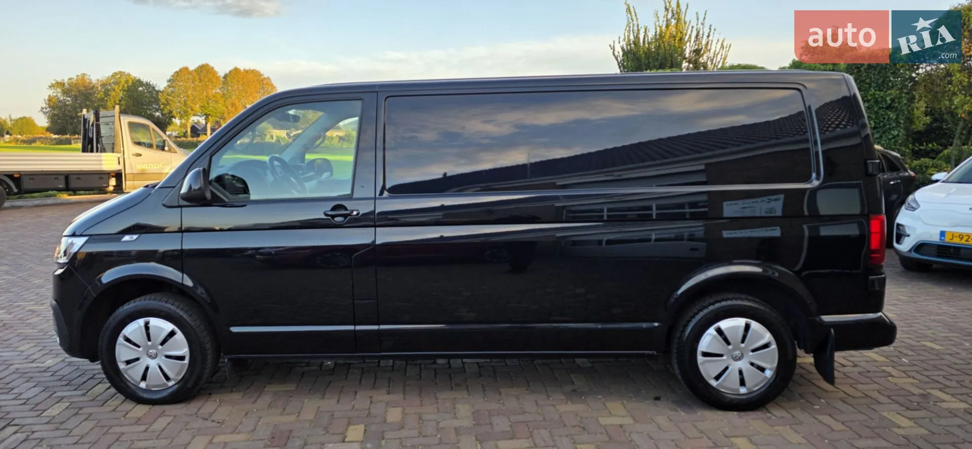 2020 Volkswagen Transporter - мініатюра 12