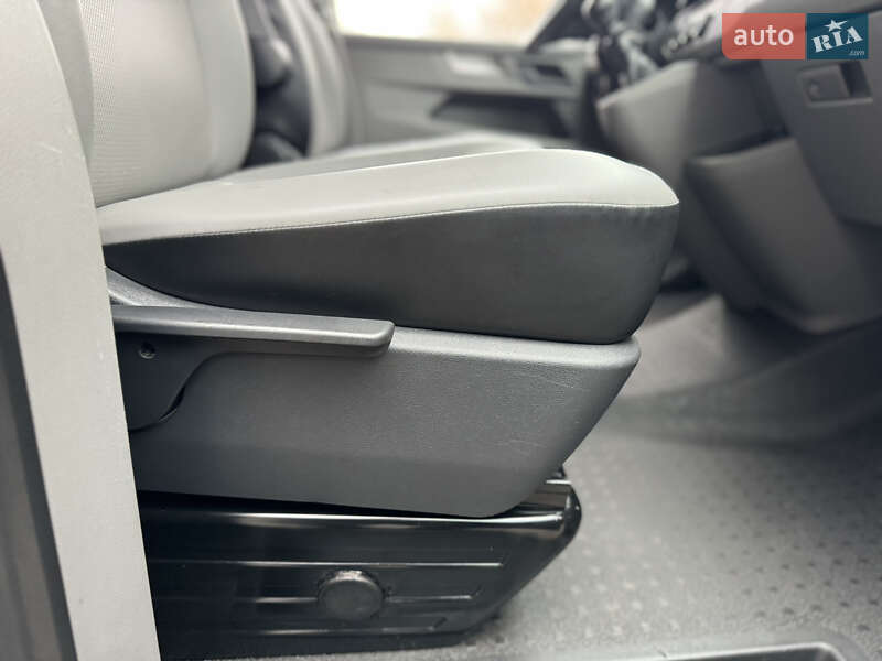 Вантажний фургон Volkswagen Transporter 2020 в Києві