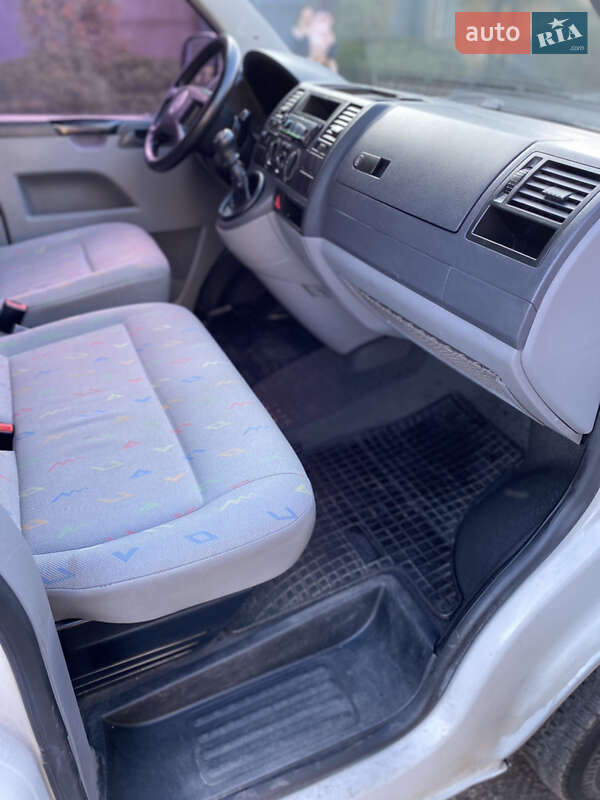 Минивэн Volkswagen Transporter 2006 в Павлограде