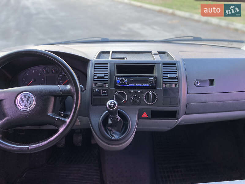 Минивэн Volkswagen Transporter 2006 в Павлограде