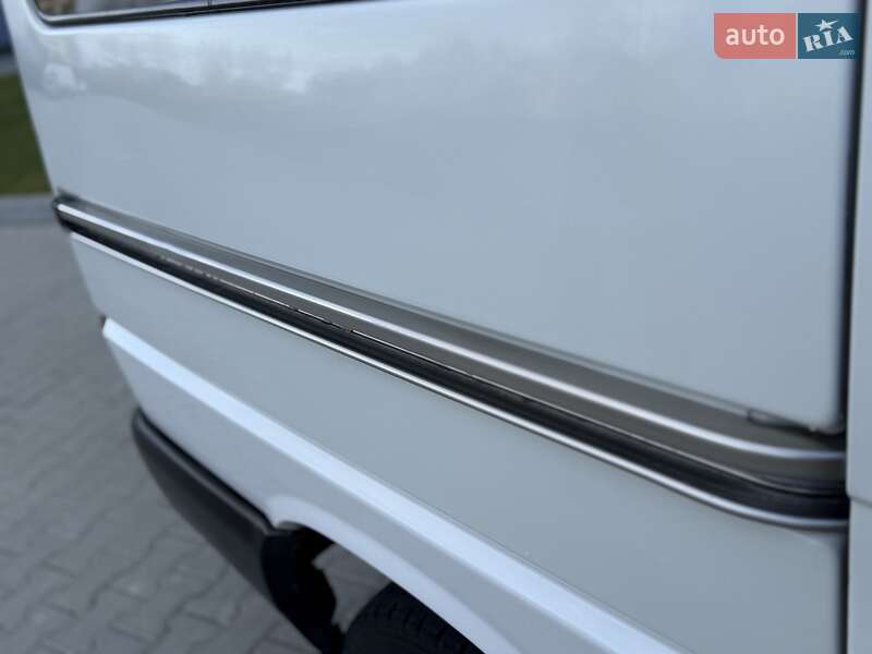 Мінівен Volkswagen Transporter 2000 в Львові