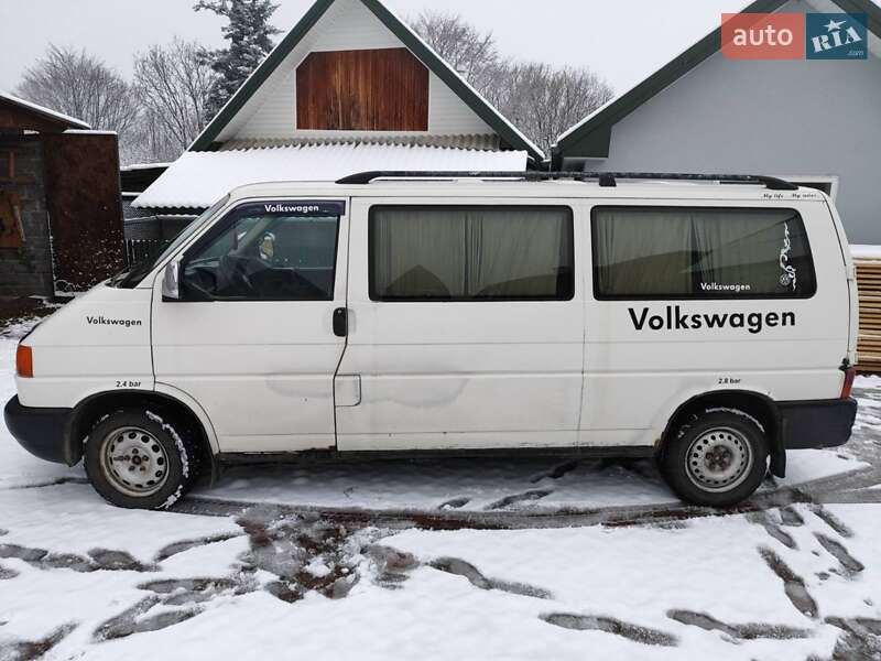 Мінівен Volkswagen Transporter 2003 в Долині