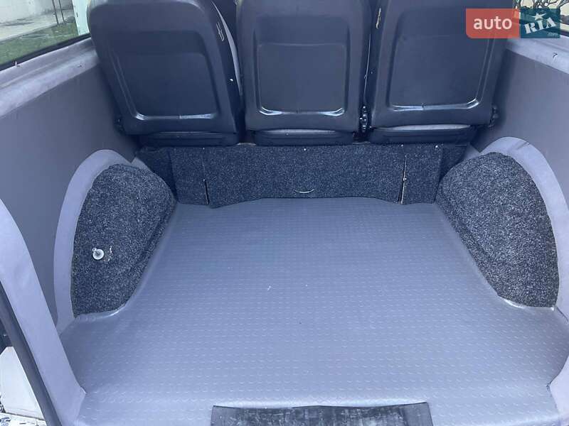 Минивэн Volkswagen Transporter 2003 в Измаиле фото 25 Минивэн Volkswagen Transporter 2003 в Измаиле
