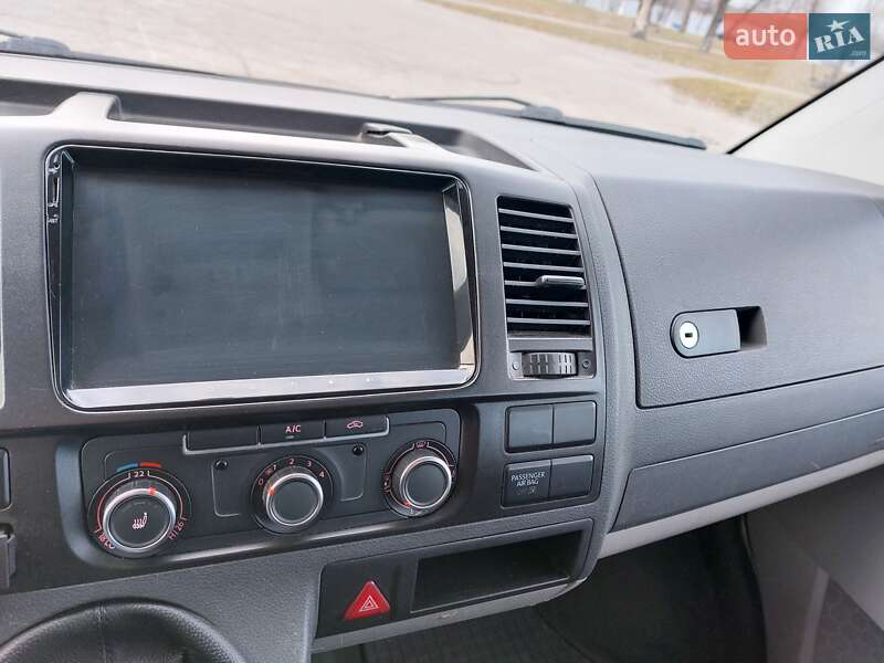 Мінівен Volkswagen Transporter 2013 в Кам'янському