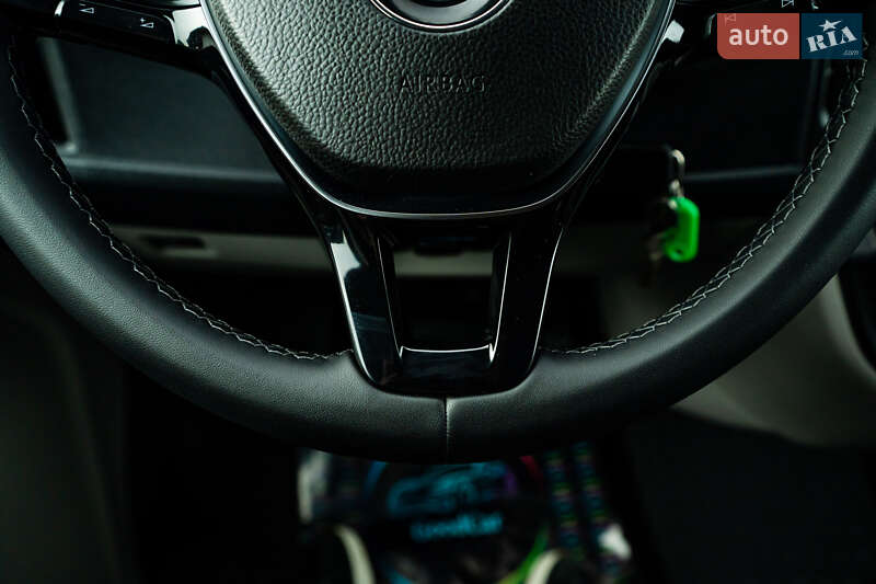 Вантажний фургон Volkswagen Transporter 2018 в Луцьку