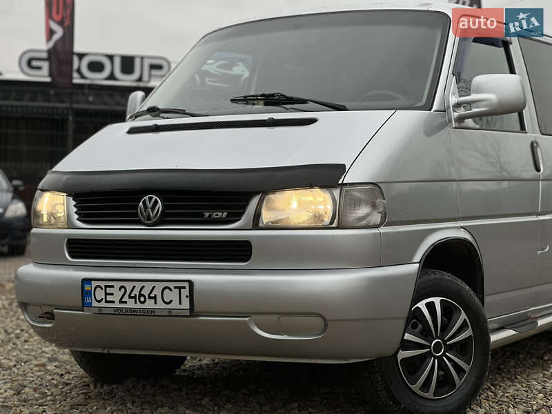Вантажопасажирський фургон Volkswagen Transporter 2003 в Сторожинці
