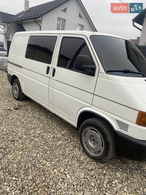Мінівен Volkswagen Transporter 1998 в Чернівцях