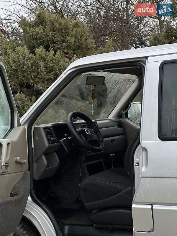 Мінівен Volkswagen Transporter 2003 в Надвірній