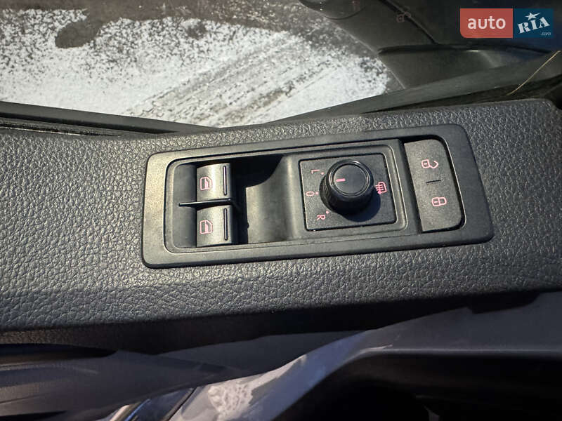 Минивэн Volkswagen Transporter 2016 в Шаргороде