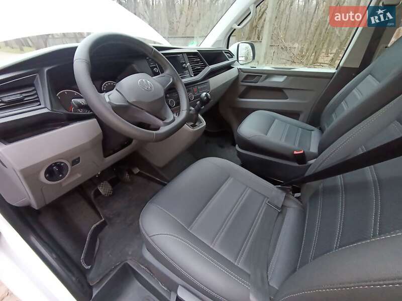 Мінівен Volkswagen Transporter 2020 в Києві