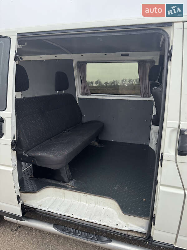 Мінівен Volkswagen Transporter 2000 в Одесі фото 17 Мінівен Volkswagen Transporter 2000 в Одесі