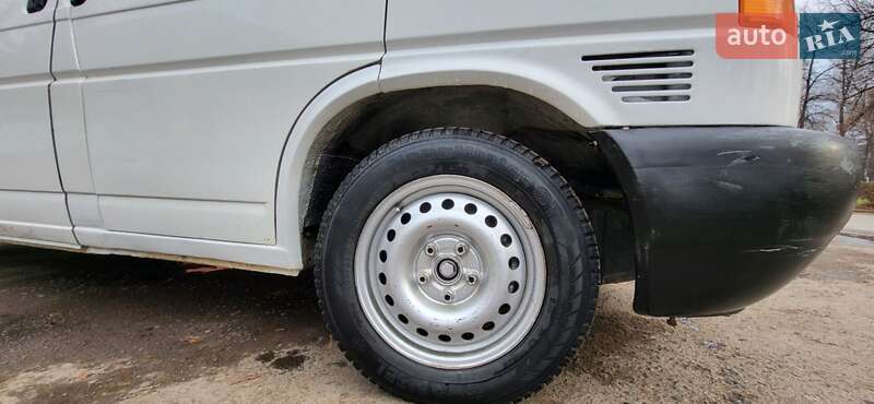 Мінівен Volkswagen Transporter 1996 в Мукачевому