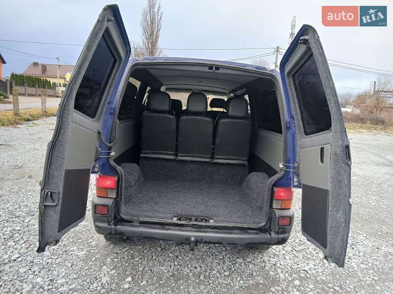 Мінівен Volkswagen Transporter 2003 в Рівному
