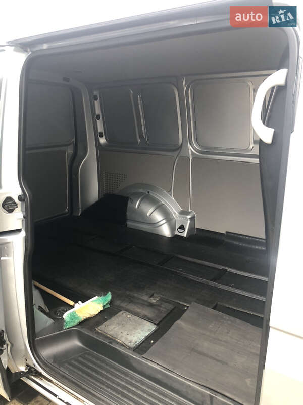 Вантажний фургон Volkswagen Transporter 2015 в Житомирі фото 6 Вантажний фургон Volkswagen Transporter 2015 в Житомирі