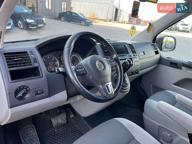 Минивэн Volkswagen Transporter 2014 в Львове