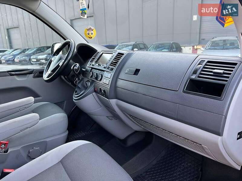 Минивэн Volkswagen Transporter 2014 в Львове