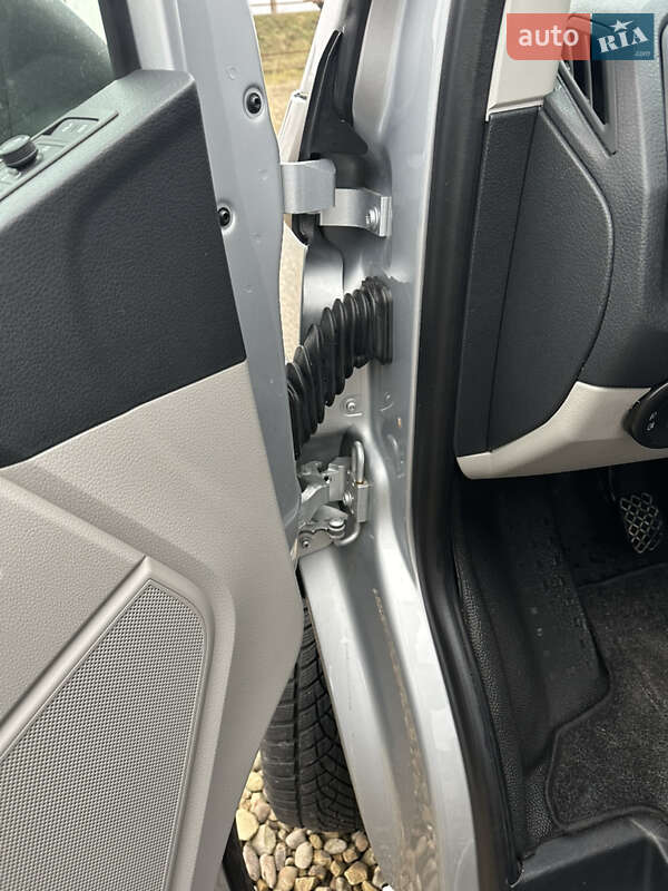 Вантажний фургон Volkswagen Transporter 2019 в Львові