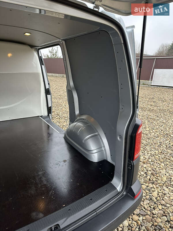 Вантажний фургон Volkswagen Transporter 2019 в Львові
