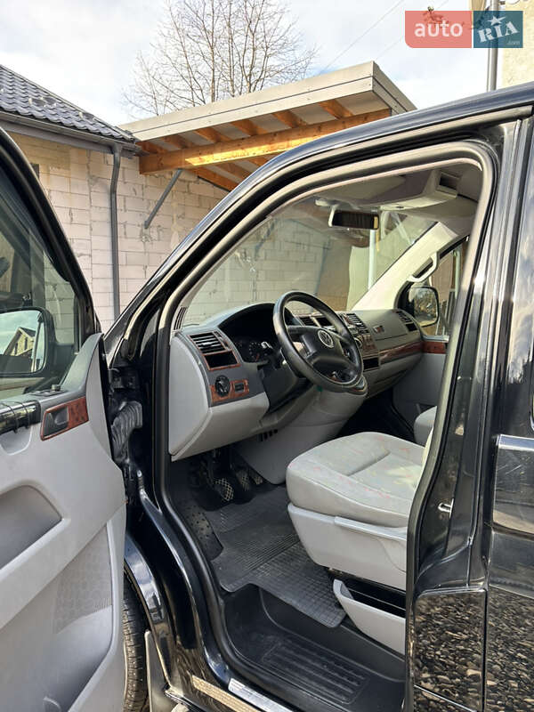 Минивэн Volkswagen Transporter 2004 в Стрые