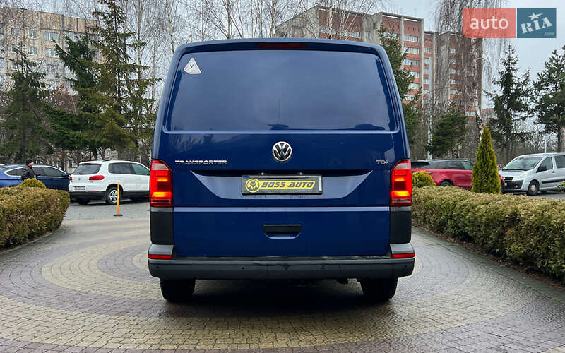 Грузопассажирский фургон Volkswagen Transporter 2017 в Львове