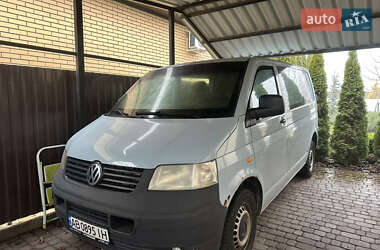 Грузопассажирский фургон Volkswagen Transporter 2006 в Виннице