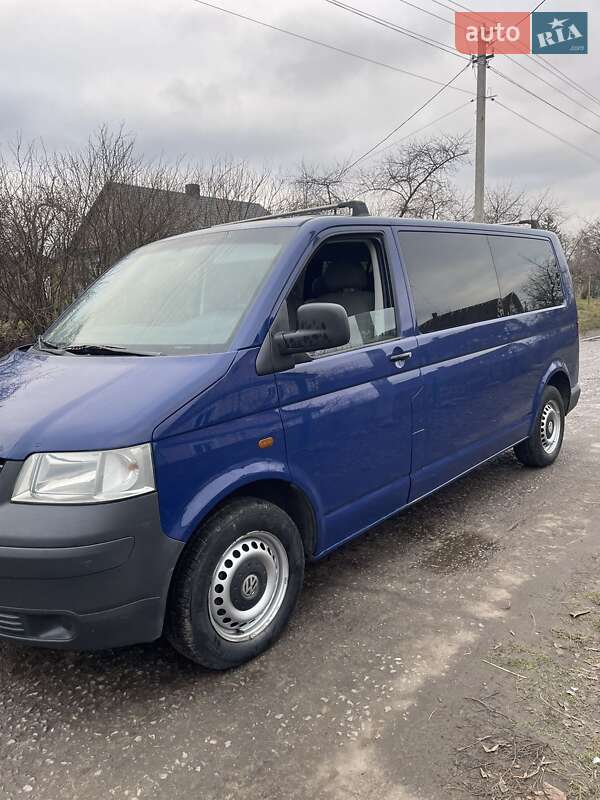 Минивэн Volkswagen Transporter 2006 в Остроге