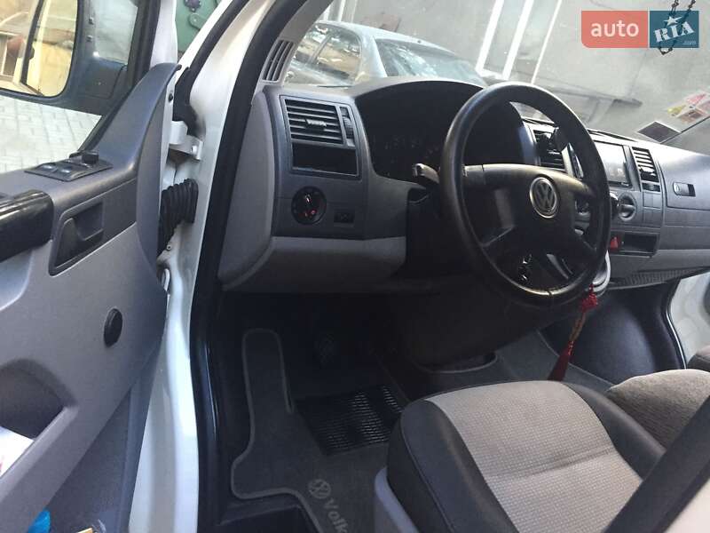 Минивэн Volkswagen Transporter 2005 в Одессе