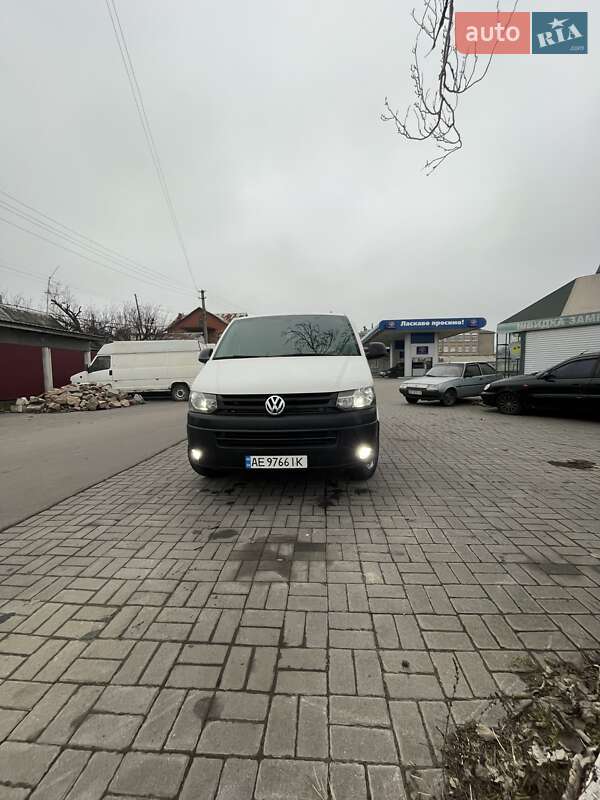 Вантажний фургон Volkswagen Transporter 2013 в Запоріжжі