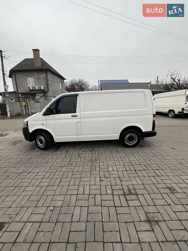 Вантажний фургон Volkswagen Transporter 2013 в Запоріжжі