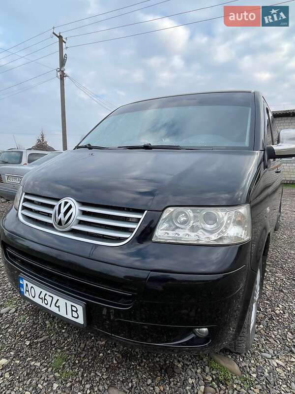 Минивэн Volkswagen Transporter 2004 в Буштыне