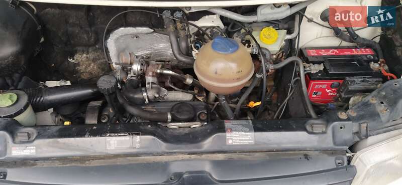 Минивэн Volkswagen Transporter 2000 в Киеве