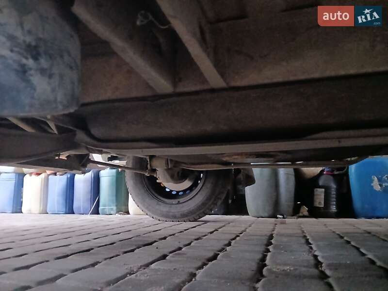 Вантажопасажирський фургон Volkswagen Transporter 1986 в Трускавці