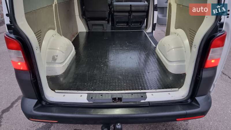 Грузовой фургон Volkswagen Transporter 2014 в Кропивницком
