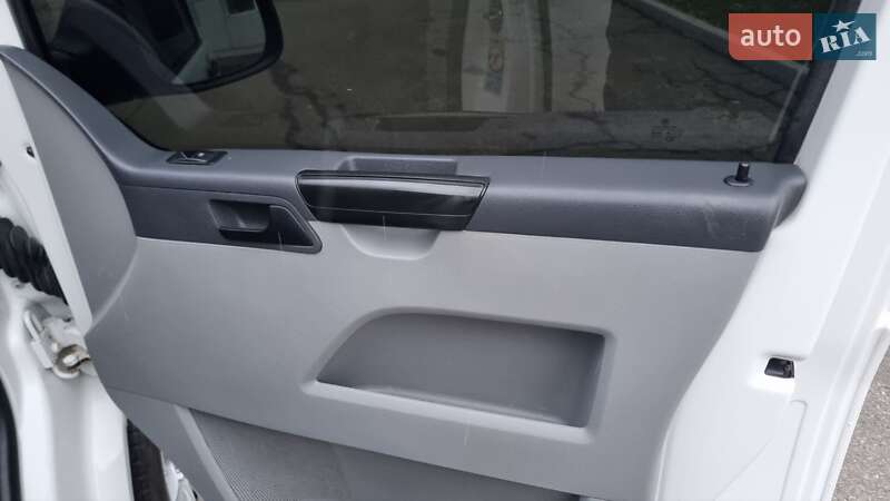 Грузовой фургон Volkswagen Transporter 2014 в Кропивницком