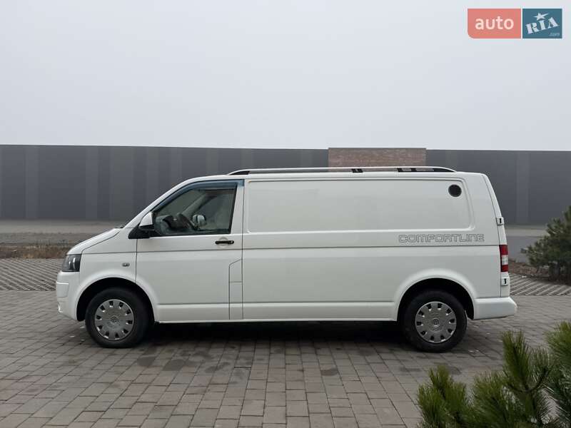 Грузовой фургон Volkswagen Transporter 2011 в Хмельницком