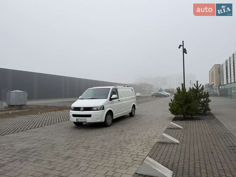 Грузовой фургон Volkswagen Transporter 2011 в Хмельницком