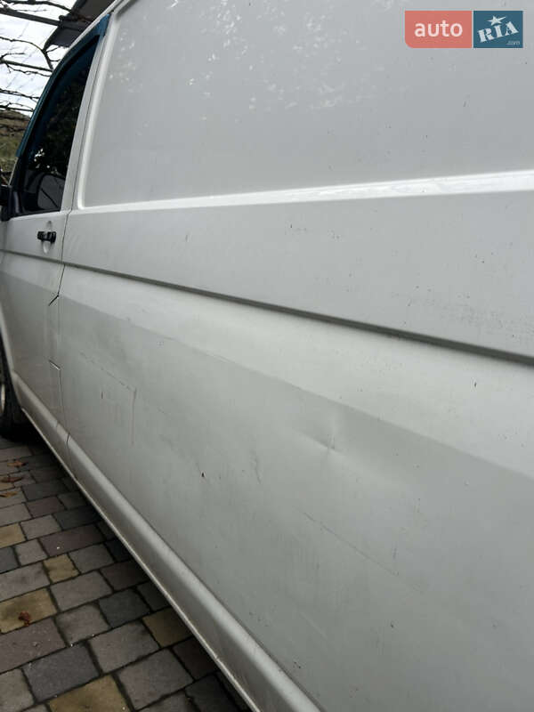 Грузовой фургон Volkswagen Transporter 2007 в Мукачево