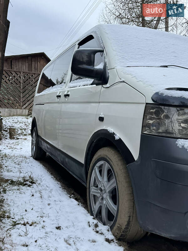 Минивэн Volkswagen Transporter 2004 в Буковеле