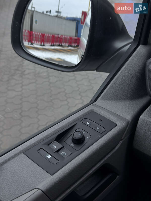 Вантажний фургон Volkswagen Transporter 2023 в Києві фото 52 Вантажний фургон Volkswagen Transporter 2023 в Києві