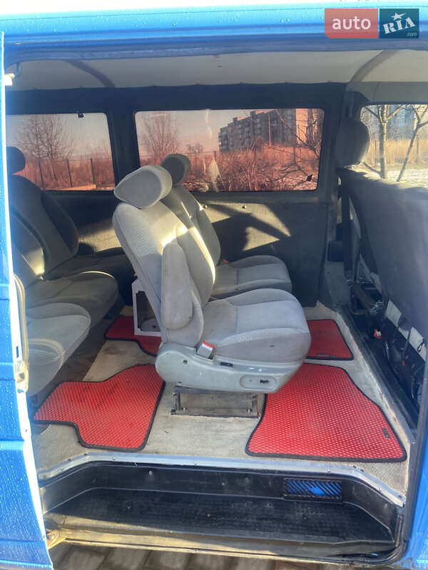 Минивэн Volkswagen Transporter 1995 в Стебнику