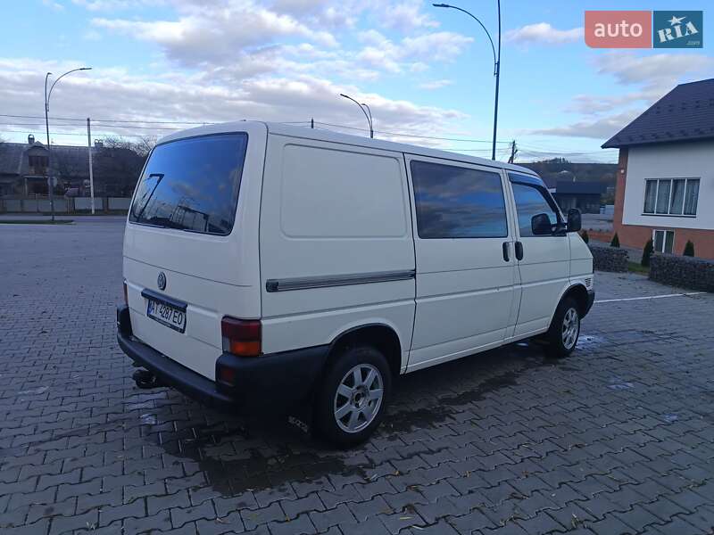 Минивэн Volkswagen Transporter 1997 в Снятине