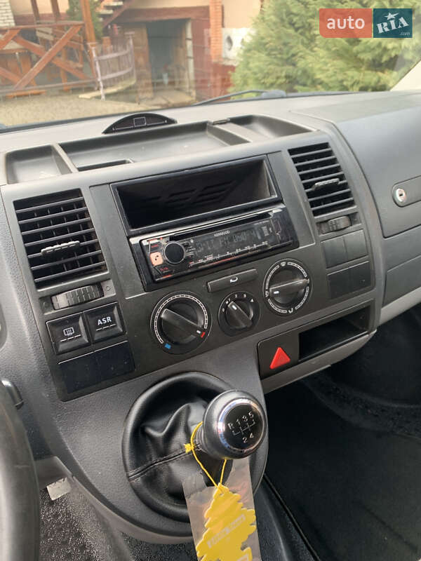 Мінівен Volkswagen Transporter 2003 в Сваляві