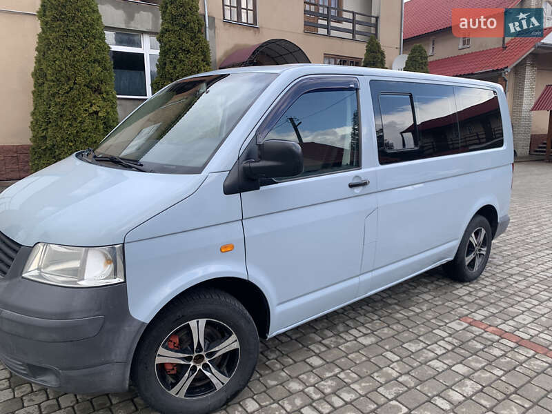 Мінівен Volkswagen Transporter 2003 в Сваляві
