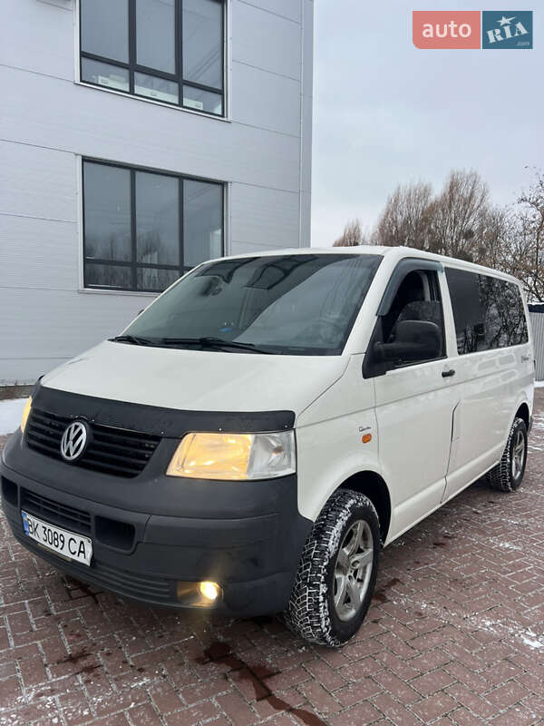 Минивэн Volkswagen Transporter 2007 в Ровно